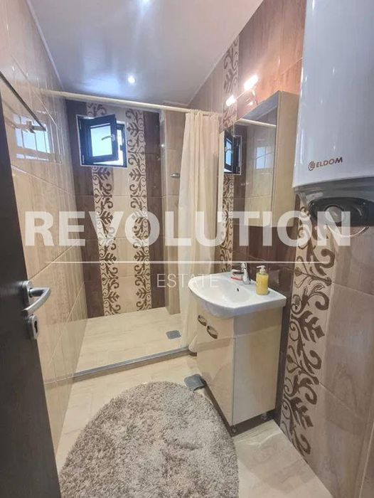 Дава се под наем Етаж от къща в Варна, Виница - 120 кв.м за 850 € - Снимка #8