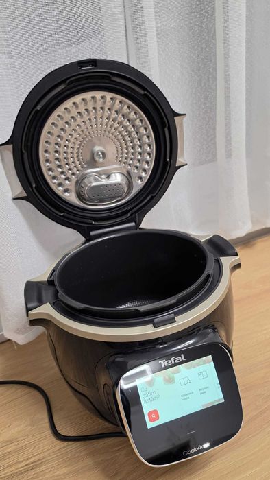 Multicooker inteligent cu gatire sub presiune Tefal Cook4me Touch CY912831, 1600W