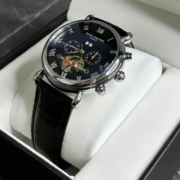 Наручные часы механические