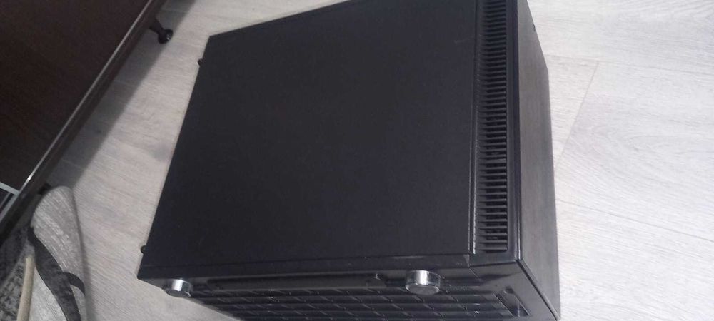 Carcasa Fractal Design Define Nano S + sursa FSP HyperM 500W Modulara