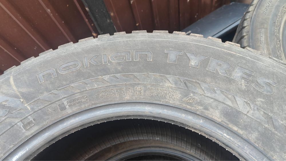 Продам 2 комплеката зимних шин, бу,