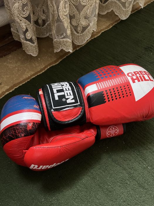 Боксерский перчатка Green hill