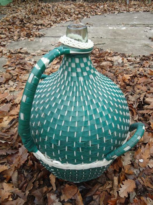 Истинските дамаджани