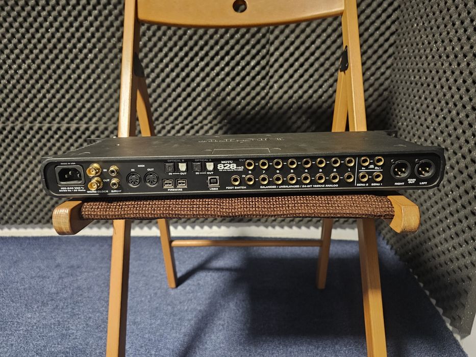 Interfață Audio MOTU 828 mk3 Hybrid (USB / FireWire)