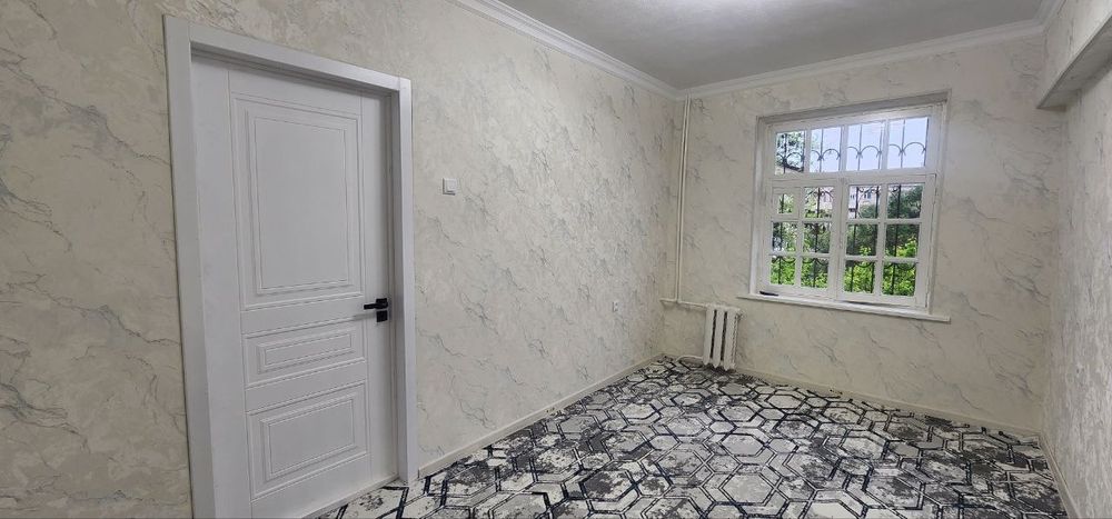 Продаю квартиру в кирпичном доме на Юнусабаде