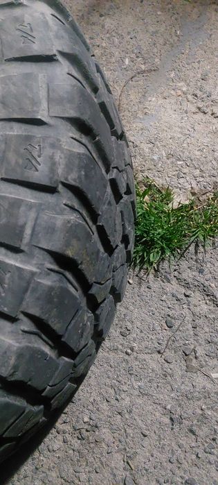 Шины 2шт. m/t 305/70/16