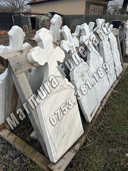 Monumete marmura /granit * diferite modele * montaj si scris *
