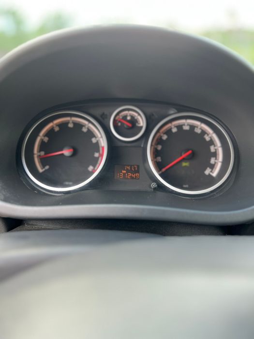 Opel corsa D 1.4.