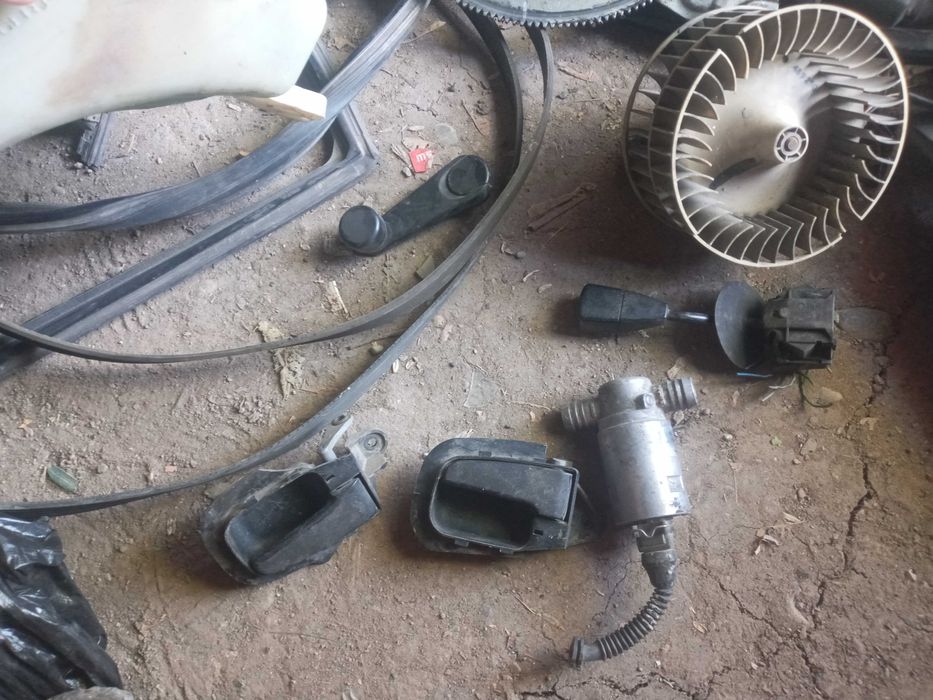 Мелочи для бмв тройки