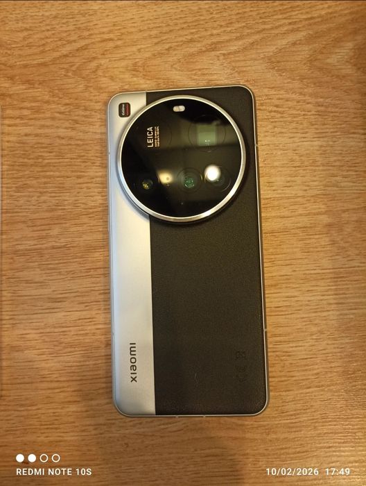 Xiaomi 15 Ultra folosit