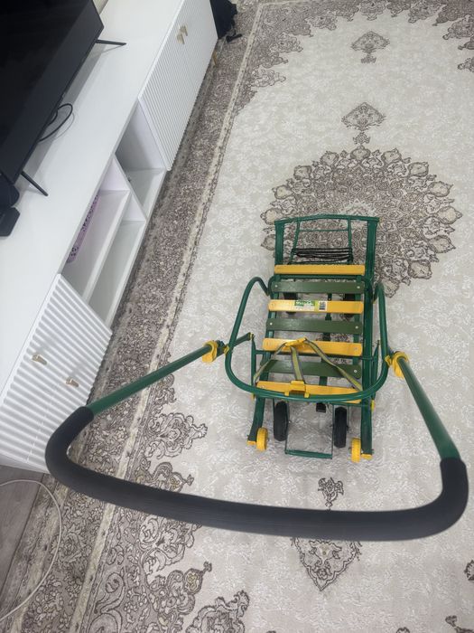 Санки на колесах с чехлом