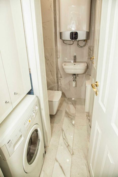 Продава се Тристаен апартамент в Пловдив, Кършияка - 92 кв.м за 2098 €/кв.м - Снимка #10