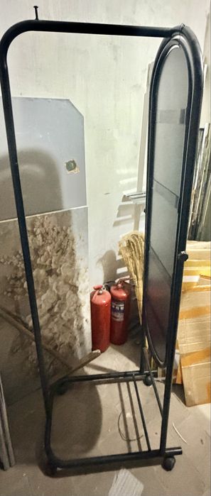 Продам зеркало напольное