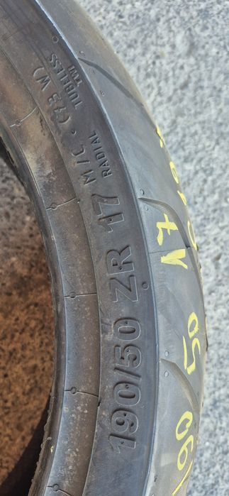2 anvelope moto noi Continental,fata 120/70 ZR17 M/C,spate 190/50 ZR17 M/C.Pretul este pe bucata.