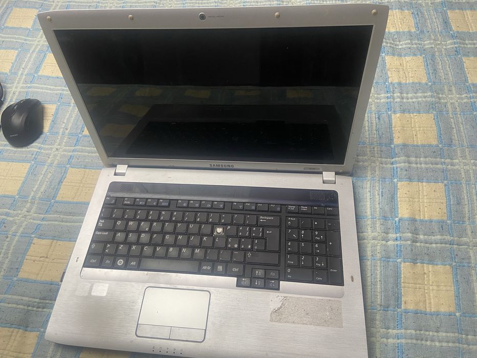 laptop samsung intretinut office sau uz personal