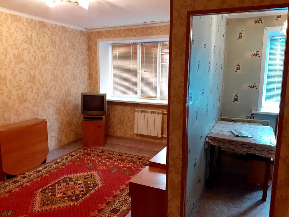 Продаётся просторная 1 в центре