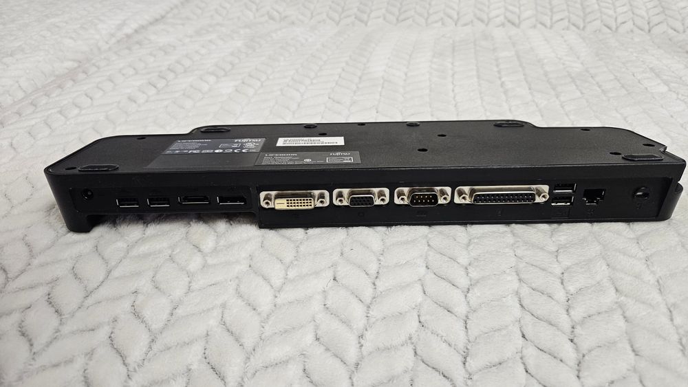 Docking Fujitsu (port)