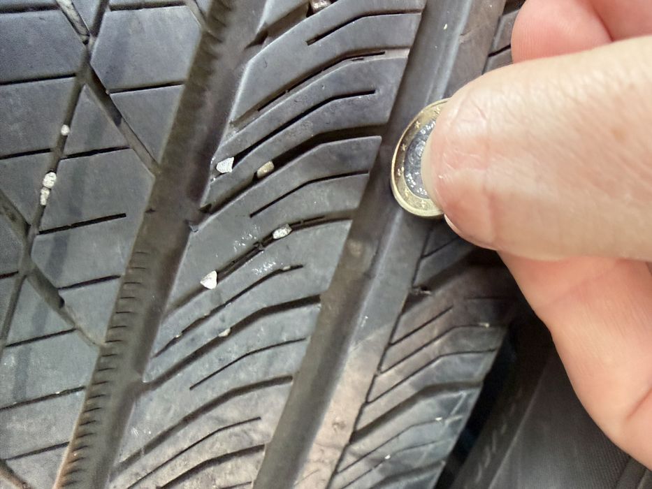 4бр всесезонни гуми 235 50 19 Continental ProContact TX