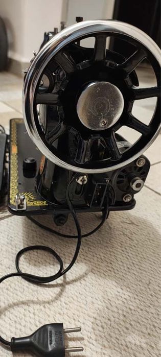 Masina de cusut singer