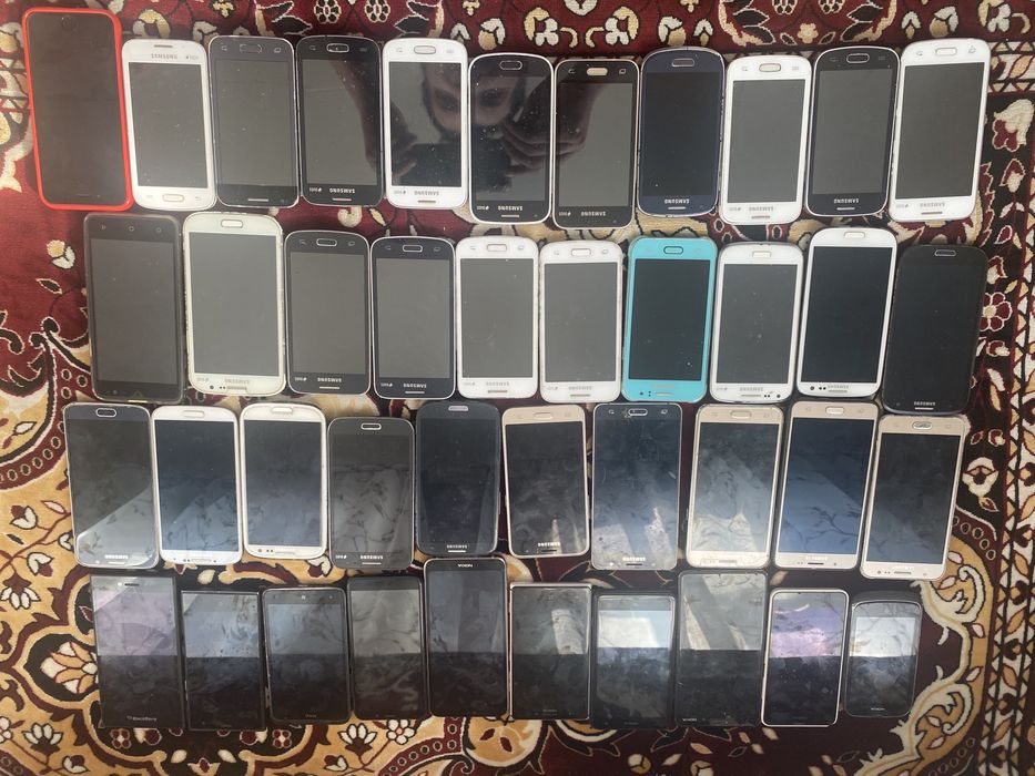 Продам телефоны