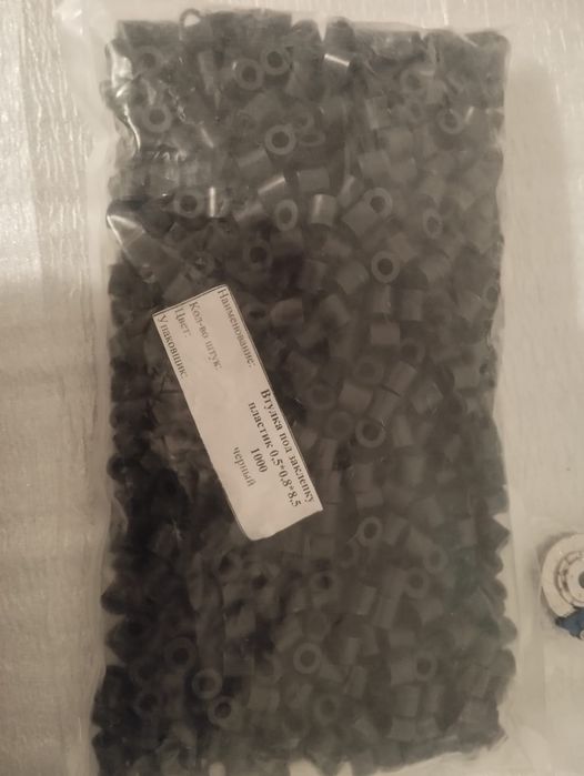 Пластиковая втулка под заклейку