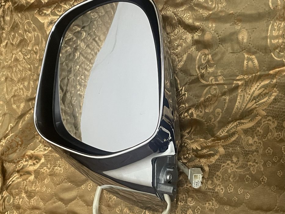 Продам зеркало боковое