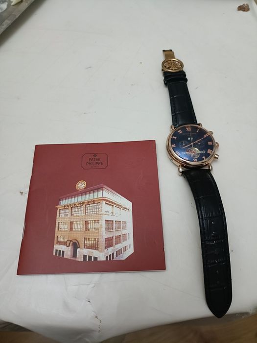 Продам часы наручные