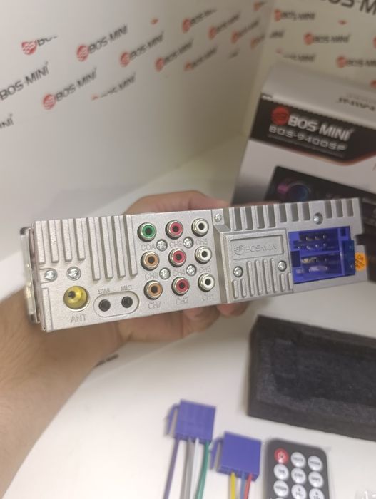 Magnitafon Bluetooth USB Aux Radio yangi.