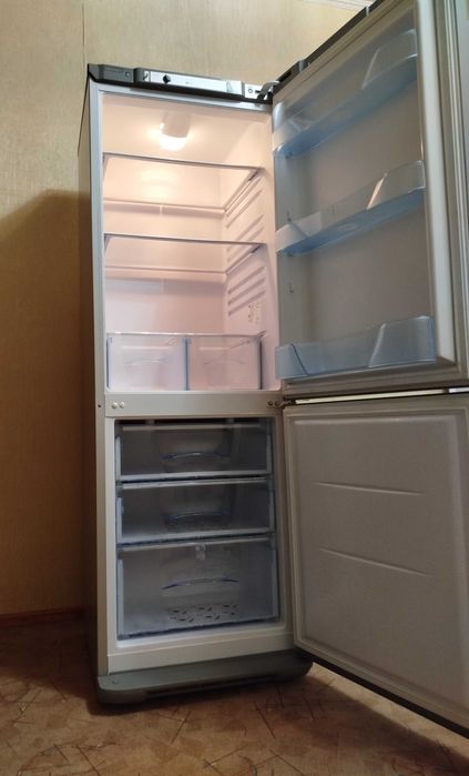 Продам холодильник бирюса