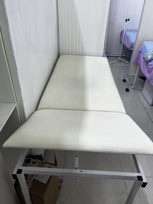 Продается кушетка