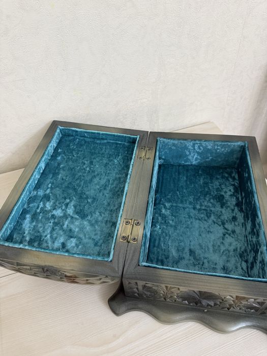 Шкатулка для украшений (дерево)