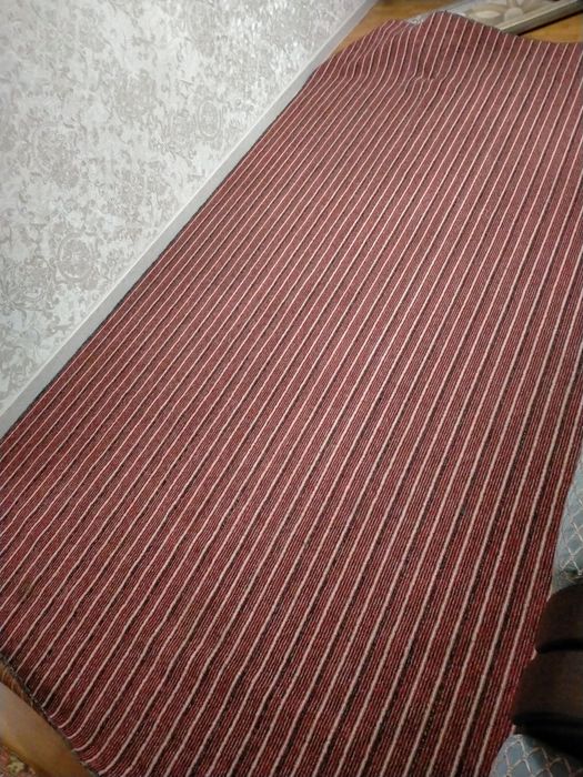 Палас в хорошем состоянии