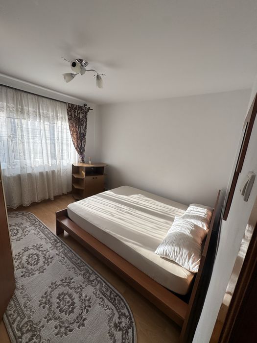 Inchiriez apartament 2 camere , 2 Graniceri(zona Casa Cartii)