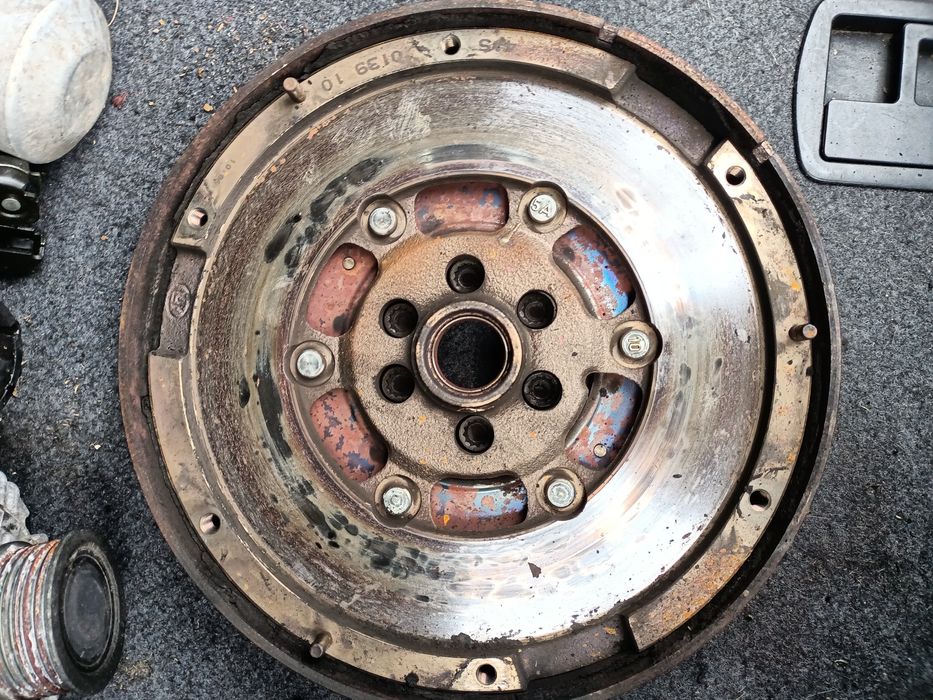 Volantă masă dubla Audi A4 B 7, 2000  benzină , ALT