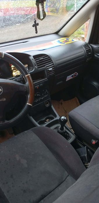 Vand Opel motor 2.0 diesel  Pret 1300 euro