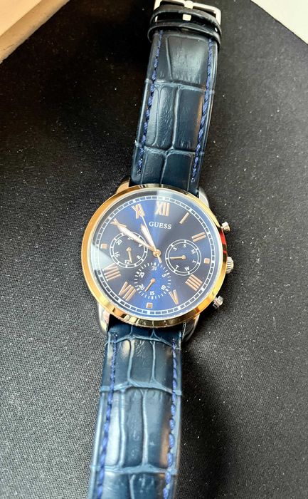 GUESS модерен часовник с механисъм Seiko 5 atm - КАТО НОВ!