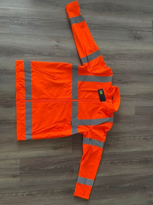 Ветроустойчиво яке НОВО