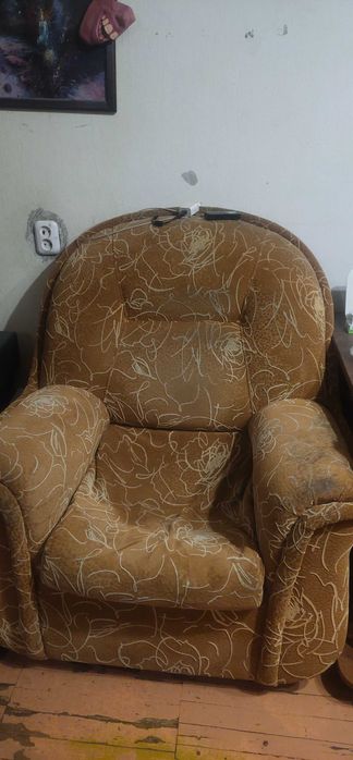 Диван и два кресла