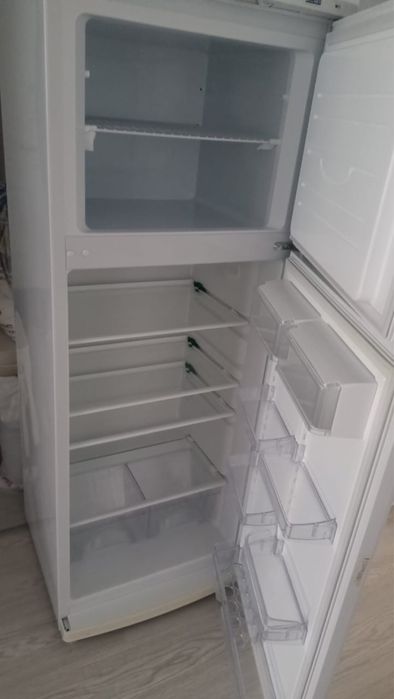 Продам холодильник