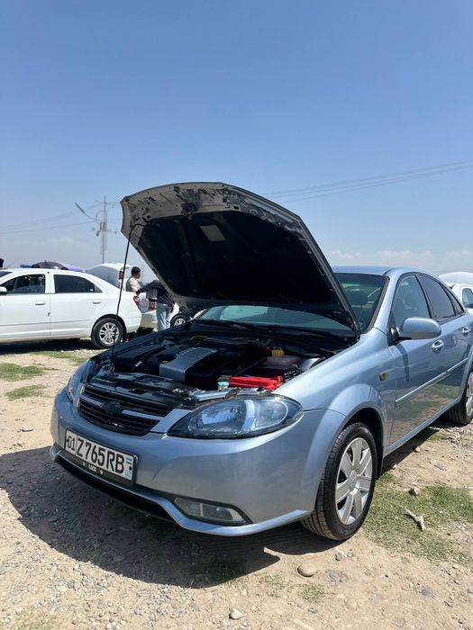 2013 yil Lacetti 1.8 gentra kuzov sotiladi