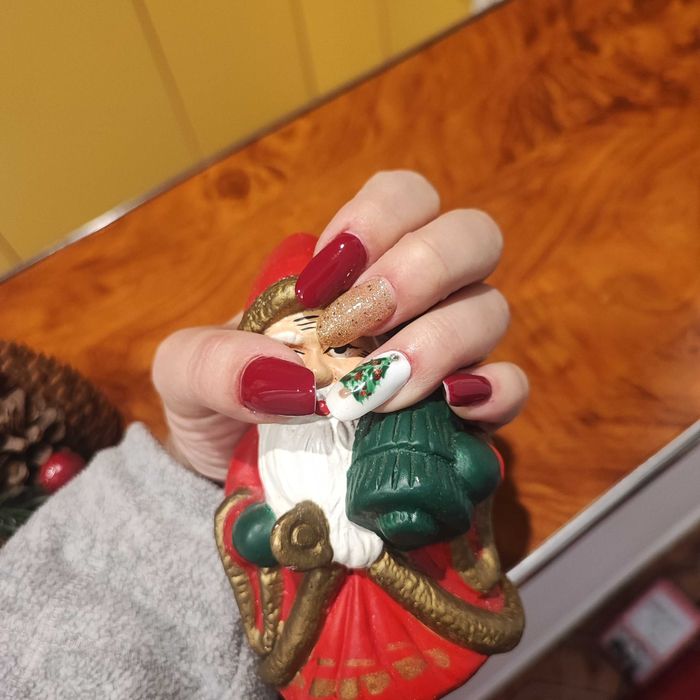 Unghii cu gel și semipermanenta