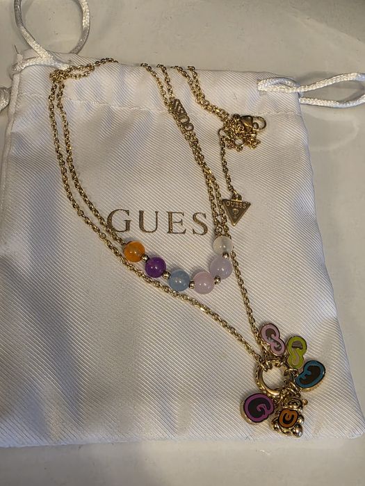 Guess колие с естествени камъни