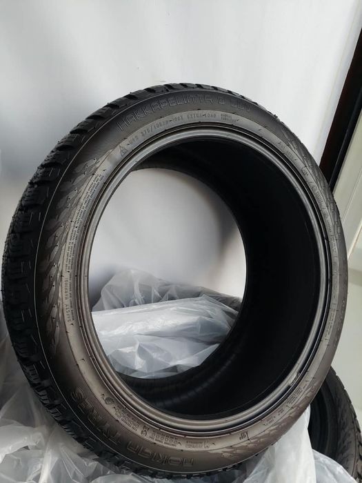 Шины Nokian 275/40/20