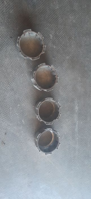 Vând volan mitubishi și capace butuci