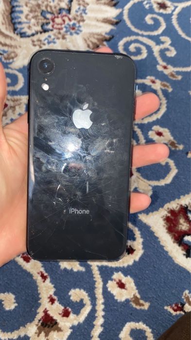 Айфон ХР                  .