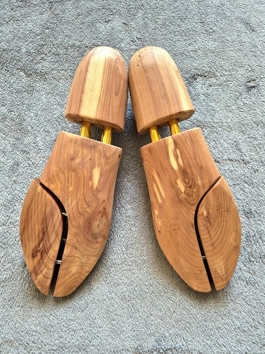 Antere / Șponere calapoade Songmics
pantofi din lemn de cedru (Shoe Trees) 

pantofi din lemn de cedru (Shoe Trees)