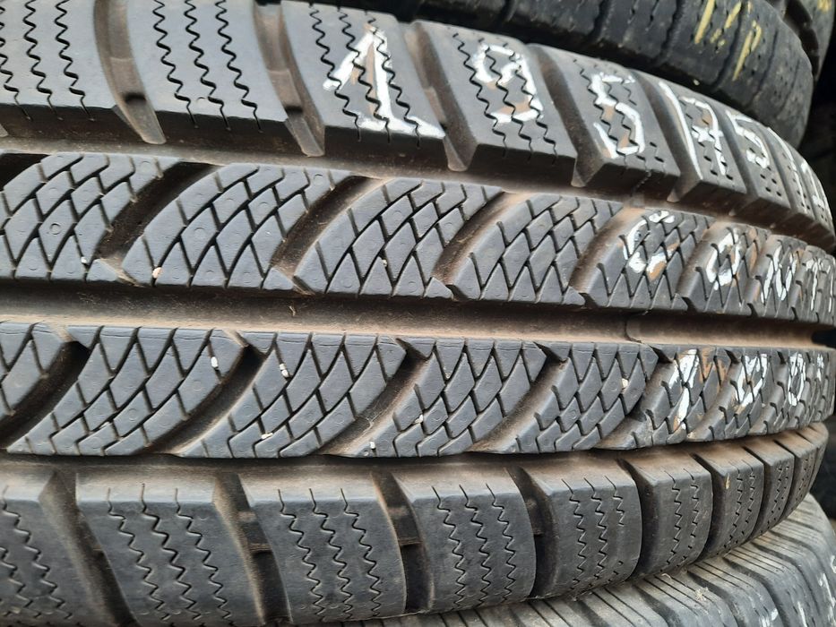 Единични Бусови: 225/75/16С;225/65/16С и 195/75/16С  бусови Зимни Гуми
