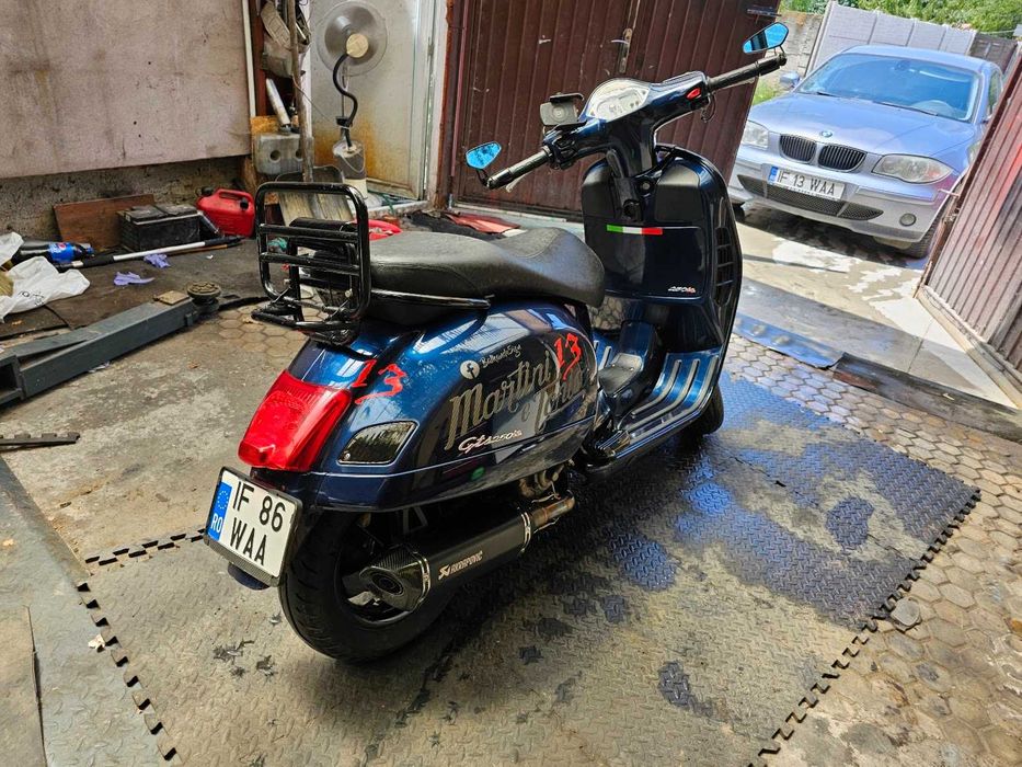 Vespa GTS 250 Custom | 2005 | 19.000 km | Polini 9 role | Akrapovič