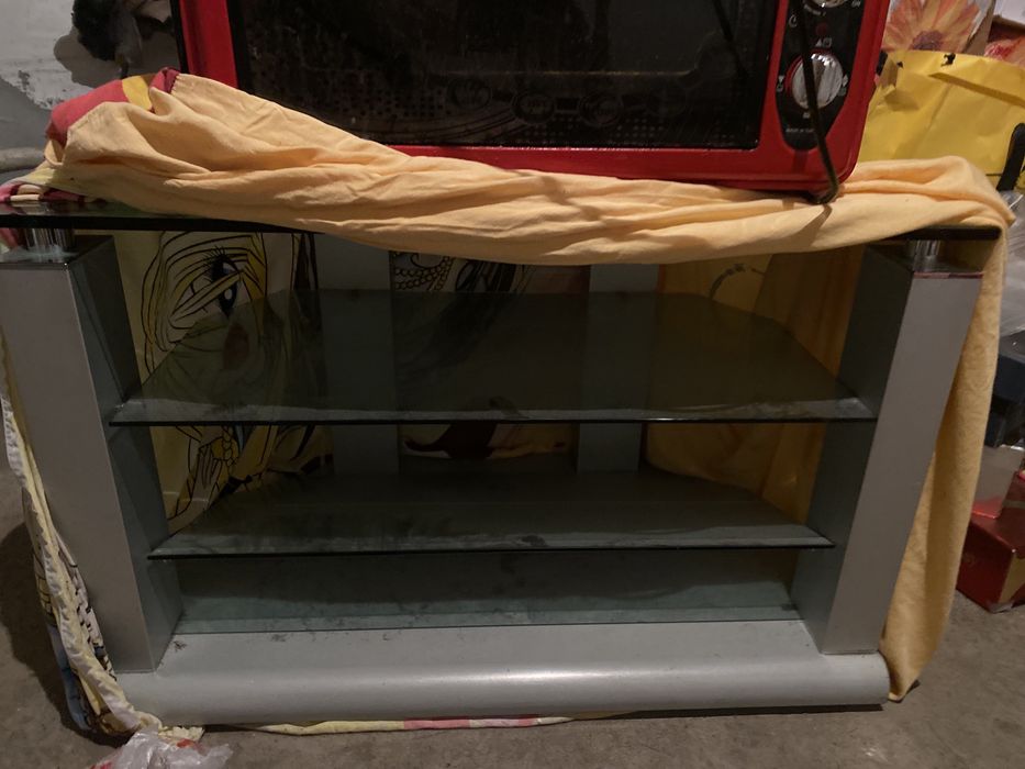 Стеклянная стойка