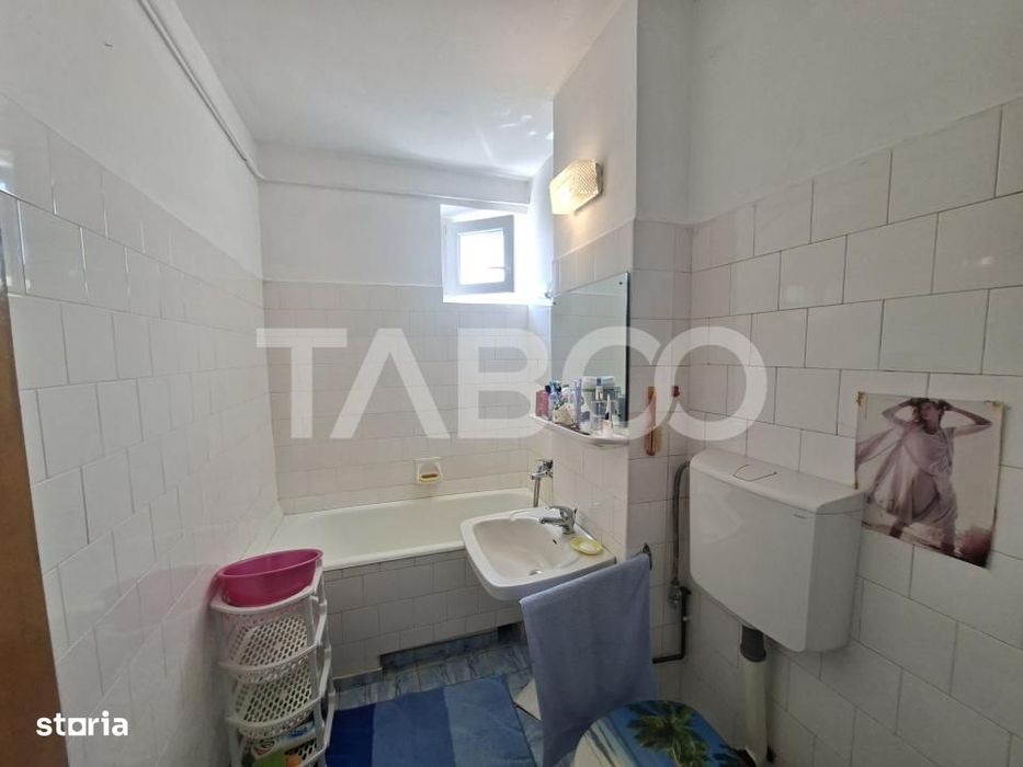 Apartament decomandat vanzare3 camere 66 mpu pivnita Mihai Viteazul